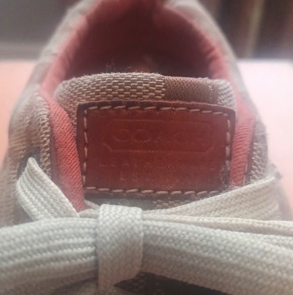 Coach Shoes (Size 6) - Picture 4 of 8